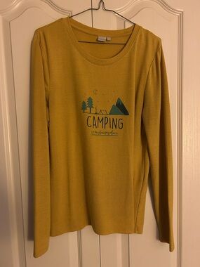 twik by Simon’s Mustard Crewneck Long Sleeve Top